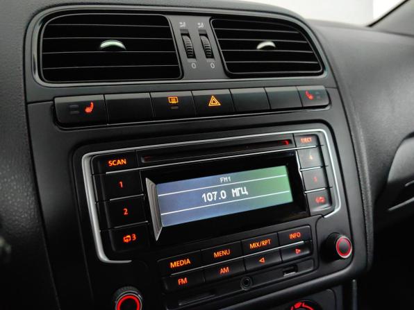 Volkswagen Polo V с пробегом 2015 года, цена 799 000 рублей, 127858 км, седан, Автокод Объявления