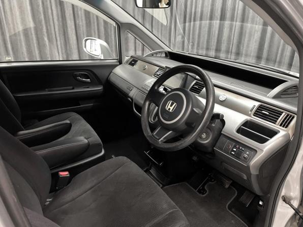 Honda Stepwgn III с пробегом 2008 года, цена 999 000 рублей, 266000 км, минивэн, Автокод Объявления