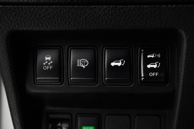 Nissan X-Trail III с пробегом 2015 года, цена 1 599 000 рублей, 155134 км, внедорожник, Автокод Объявления
