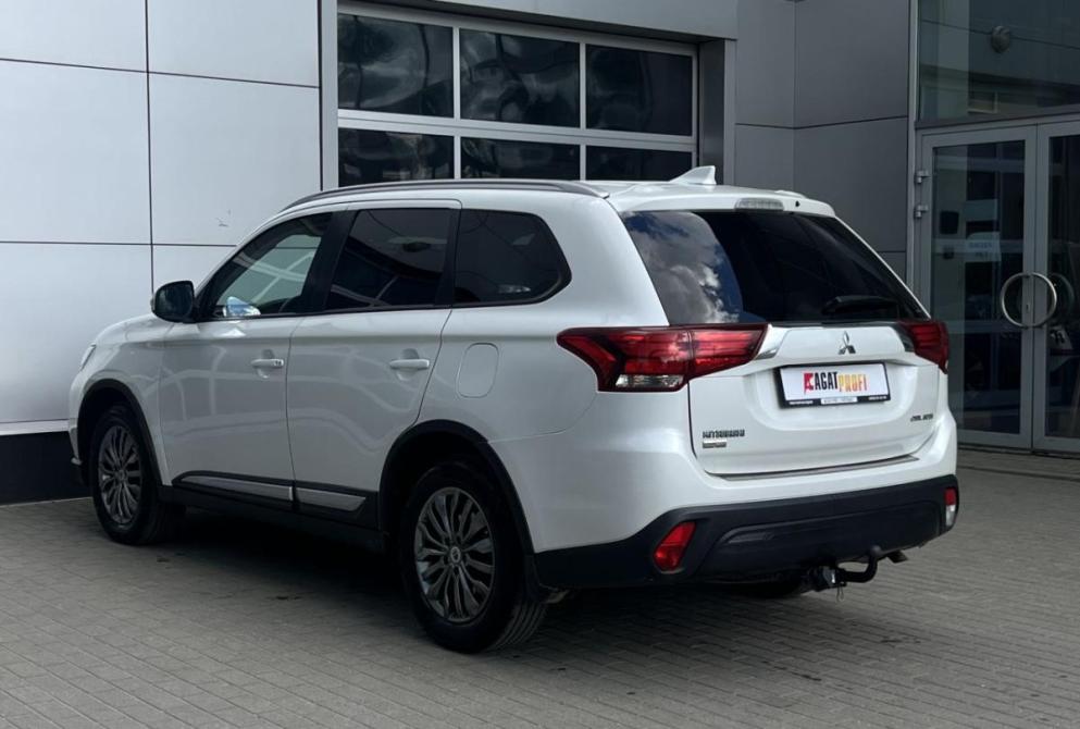 Mitsubishi Outlander III Рестайлинг 3 Владимир  - изображение 5