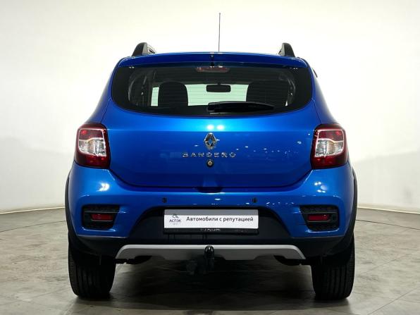 Renault Sandero II Рестайлинг с пробегом 2021 года, цена 1 400 000 рублей, 28850 км, хэтчбек, Автокод Объявления