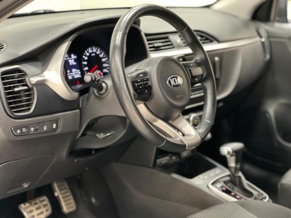 Kia Rio IV Рестайлинг с пробегом 2021 года, цена 1 549 000 рублей, 38000 км, седан, Автокод Объявления
