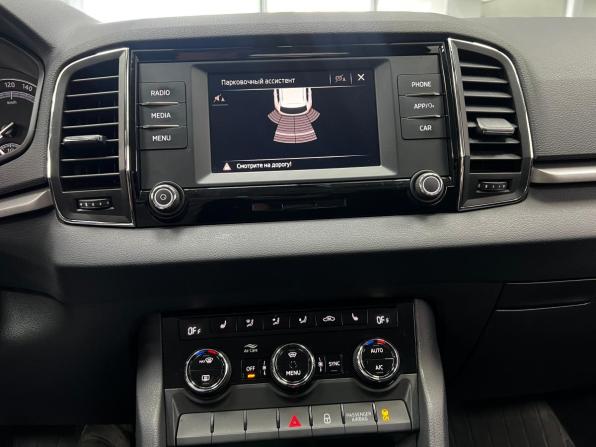 Skoda Karoq I с пробегом 2022 года, цена 2 600 000 рублей, 80203 км, внедорожник, Автокод Объявления
