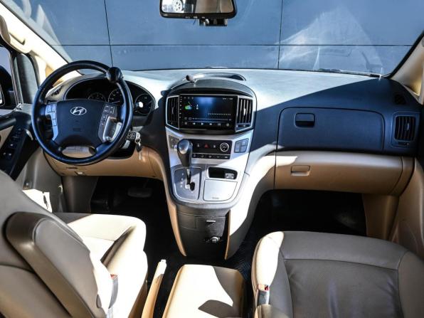 Hyundai Grand Starex I Рестайлинг с пробегом 2018 года, цена 4 799 000 рублей, 64930 км, минивэн, Автокод Объявления