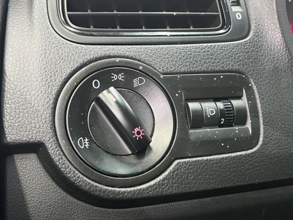 Volkswagen Polo V Рестайлинг с пробегом 2017 года, цена 1 149 000 рублей, 125000 км, седан, Автокод Объявления