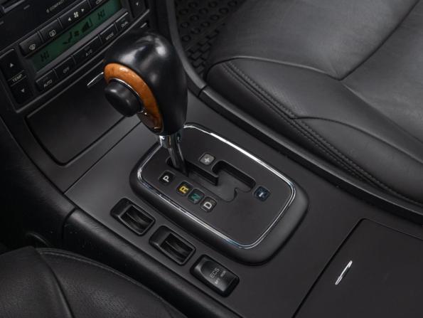 Kia Opirus I Рестайлинг с пробегом 2006 года, цена 1 030 000 рублей, 96375 км, седан, Автокод Объявления