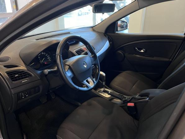 Renault Fluence I с пробегом 2011 года, цена 625 000 рублей, 267220 км, седан, Автокод Объявления