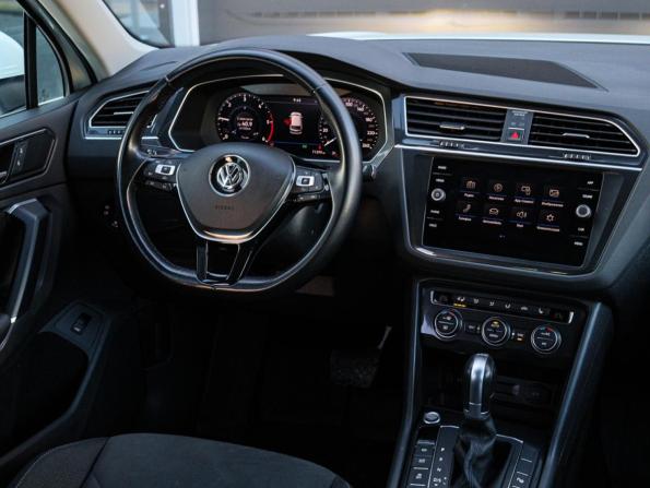 Volkswagen Tiguan II с пробегом 2017 года, цена 2 995 000 рублей, 71000 км, внедорожник, Автокод Объявления
