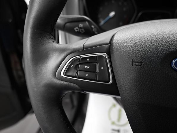 Ford Focus III Рестайлинг с пробегом 2017 года, цена 1 295 000 рублей, 127669 км, седан, Автокод Объявления