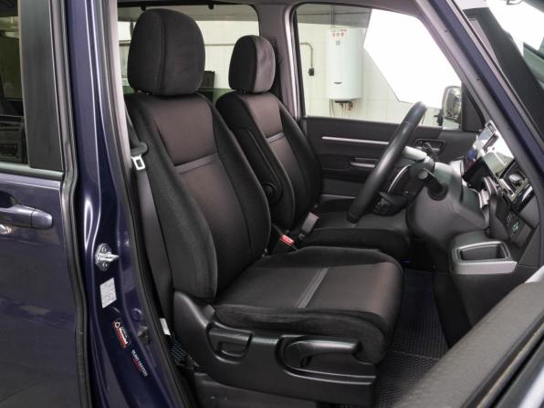 Honda Stepwgn V Рестайлинг с пробегом 2019 года, цена 2 449 000 рублей, 102133 км, минивэн, Автокод Объявления