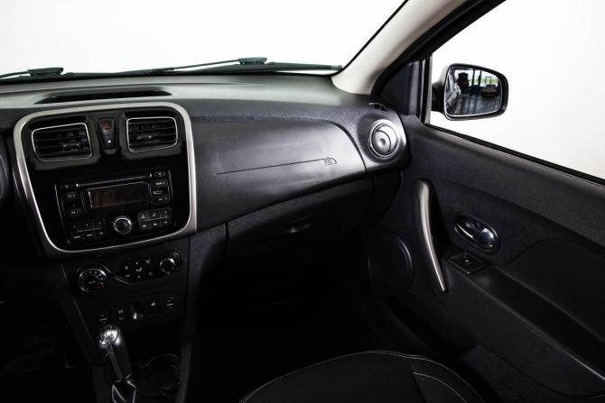Renault Sandero II с пробегом 2016 года, цена 899 000 рублей, 133000 км, хэтчбек, Автокод Объявления