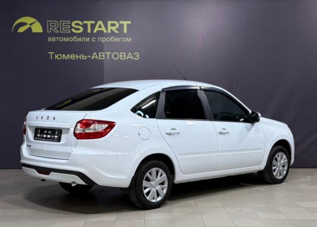 Lada (ВАЗ) Granta I Рестайлинг с пробегом 2022 года, цена 720 000 рублей, 28100 км, хэтчбек, Автокод Объявления