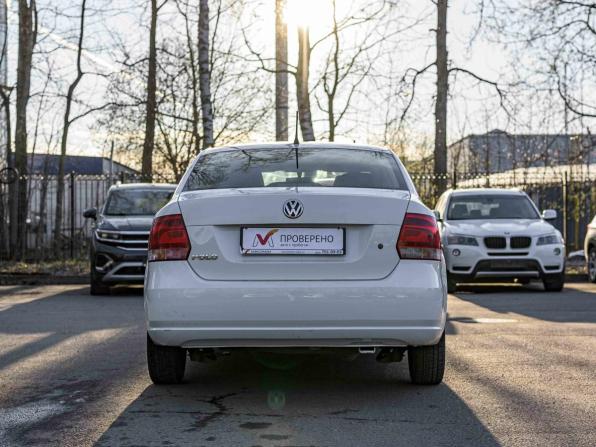 Volkswagen Polo V Рестайлинг с пробегом 2015 года, цена 645 000 рублей, 206010 км, седан, Автокод Объявления