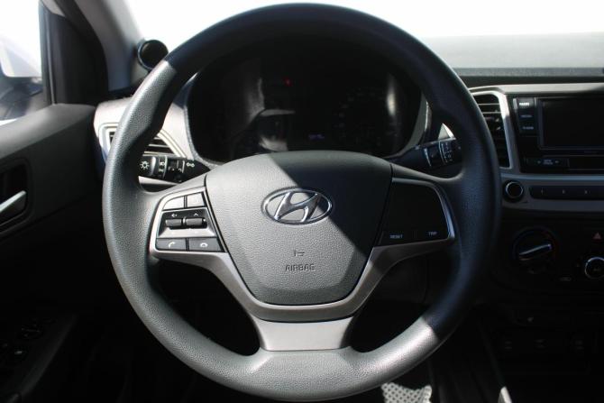 Hyundai Solaris II Рестайлинг с пробегом 2021 года, цена 1 550 000 рублей, 59000 км, седан, Автокод Объявления