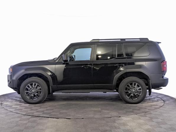 Toyota Land Cruiser Prado 250 Series с пробегом 2024 года, цена 9 530 000 рублей, 27770 км, внедорожник, Автокод Объявления