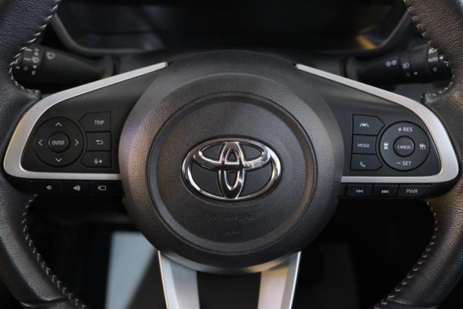 Toyota Raize I с пробегом 2020 года, цена 1 719 000 рублей, 47500 км, внедорожник, Автокод Объявления