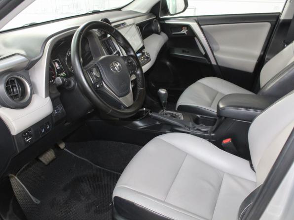 Toyota RAV4 IV (XA40) Рестайлинг с пробегом 2018 года, цена 3 180 000 рублей, 134000 км, внедорожник, Автокод Объявления