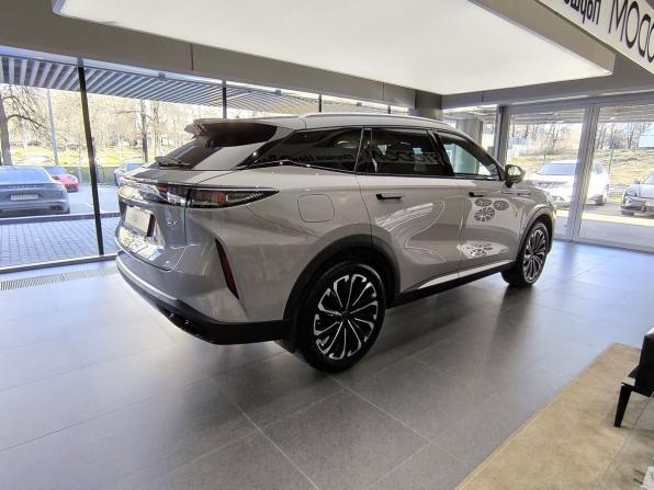 Exeed RX с пробегом 2024 года, цена 3 490 000 рублей, 7538 км, внедорожник, Автокод Объявления