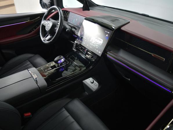 GAC M8 с пробегом 2024 года, цена 4 630 000 рублей, 32100 км, минивэн, Автокод Объявления