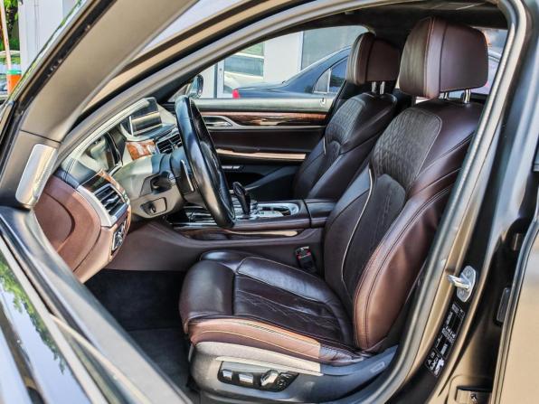 BMW 7 серии VI (G11/G12) с пробегом 2017 года, цена 4 560 000 рублей, 130165 км, седан, Автокод Объявления
