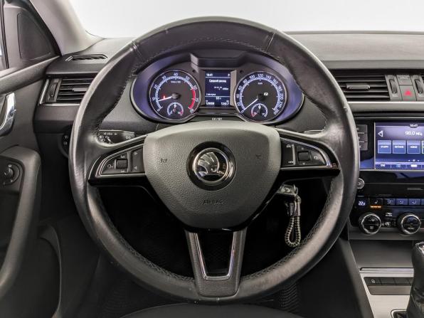 Skoda Octavia III (A7) Рестайлинг с пробегом 2019 года, цена 1 750 000 рублей, 130000 км, лифтбек, Автокод Объявления