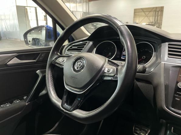 Volkswagen Tiguan II с пробегом 2018 года, цена 2 425 000 рублей, 104000 км, внедорожник, Автокод Объявления