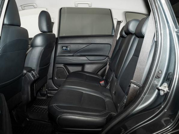 Mitsubishi Outlander III Рестайлинг 3 с пробегом 2019 года, цена 2 340 000 рублей, 181368 км, внедорожник, Автокод Объявления