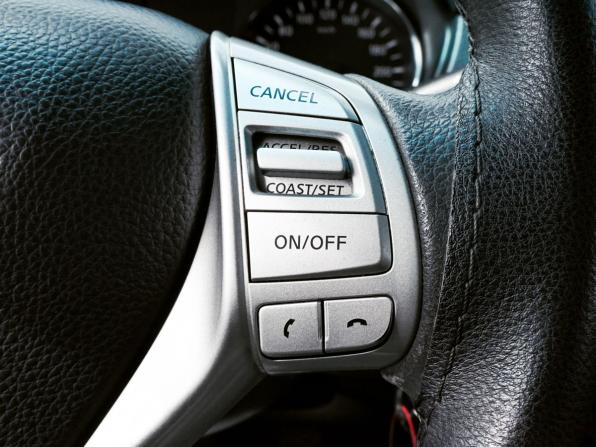 Nissan Qashqai II с пробегом 2014 года, цена 1 215 000 рублей, 252000 км, внедорожник, Автокод Объявления