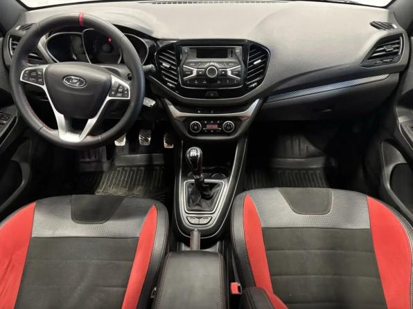 Lada (ВАЗ) Vesta I с пробегом 2019 года, цена 1 409 000 рублей, 33702 км, седан, Автокод Объявления