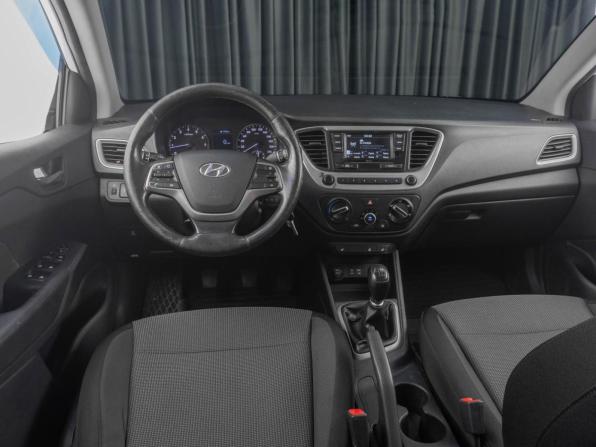 Hyundai Solaris II с пробегом 2018 года, цена 1 099 000 рублей, 164494 км, седан, Автокод Объявления