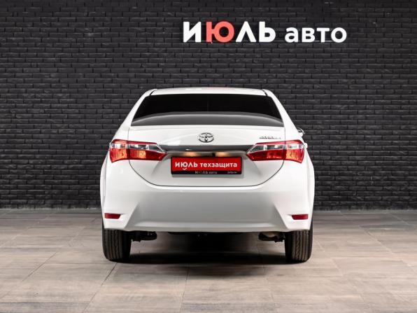 Toyota Corolla XI (E160 E170 E180) Рестайлинг 1 с пробегом 2016 года, цена 1 750 000 рублей, 116751 км, седан, Автокод Объявления