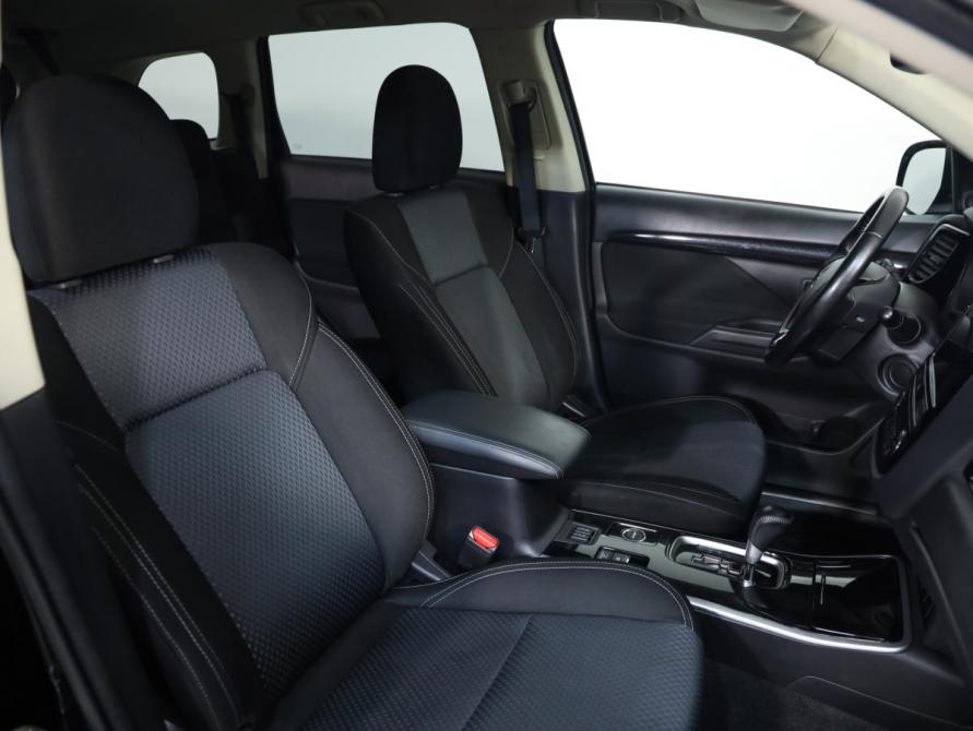 Mitsubishi Outlander III Рестайлинг 3 Санкт-Петербург  - изображение 25