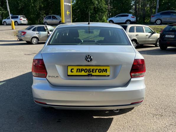 Volkswagen Polo V Рестайлинг с пробегом 2016 года, цена 899 000 рублей, 100000 км, седан, Автокод Объявления