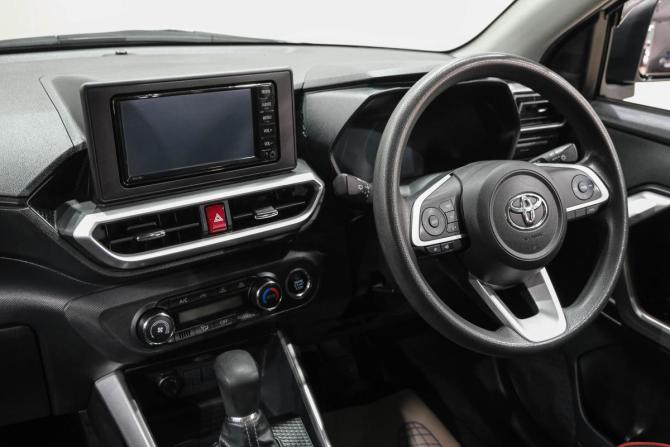 Toyota Raize I с пробегом 2021 года, цена 1 689 000 рублей, 46000 км, внедорожник, Автокод Объявления
