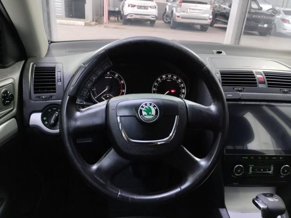 Skoda Octavia II (A5) Рестайлинг с пробегом 2011 года, цена 840 000 рублей, 192061 км, лифтбек, Автокод Объявления