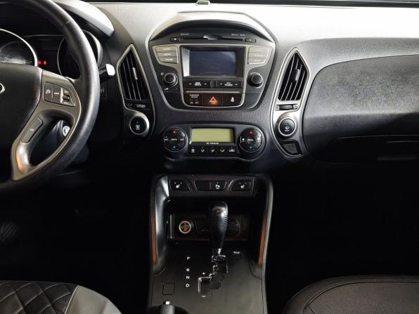 Hyundai ix35 I Рестайлинг с пробегом 2014 года, цена 1 200 000 рублей, 180585 км, внедорожник, Автокод Объявления