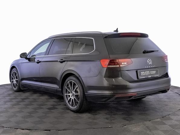 Volkswagen Passat B8 Рестайлинг с пробегом 2021 года, цена 2 450 000 рублей, 119320 км, универсал, Автокод Объявления