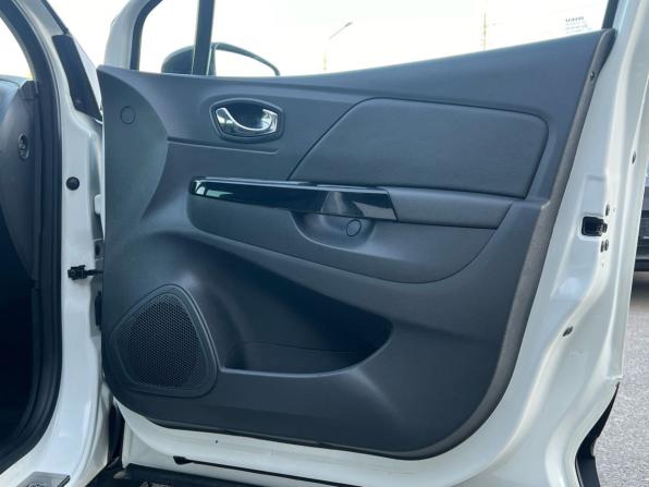 Renault Kaptur I с пробегом 2017 года, цена 1 499 000 рублей, 145101 км, внедорожник, Автокод Объявления