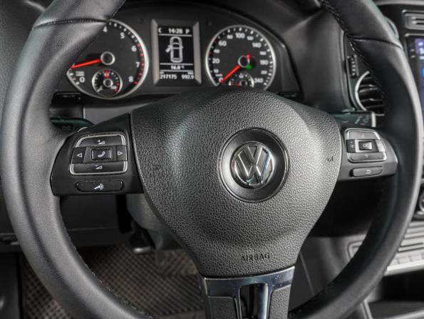Volkswagen Tiguan I Рестайлинг с пробегом 2015 года, цена 1 469 000 рублей, 217175 км, внедорожник, Автокод Объявления