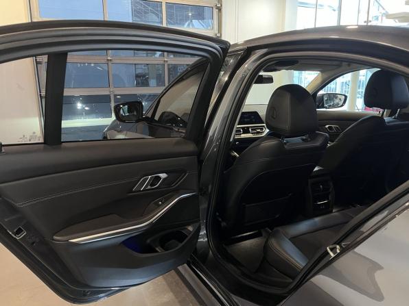BMW 3 серии VII (G2x) с пробегом 2021 года, цена 3 200 000 рублей, 136352 км, седан, Автокод Объявления