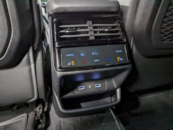 Geely Monjaro I с пробегом 2024 года, цена 3 190 000 рублей, 52803 км, внедорожник, Автокод Объявления