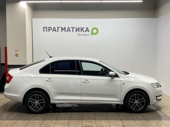 Skoda Rapid I с пробегом 2017 года, цена 899 000 рублей, 147368 км, лифтбек, Автокод Объявления