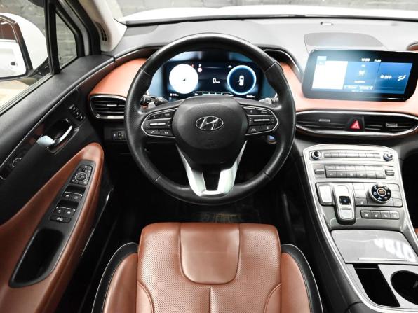 Hyundai Santa Fe IV Рестайлинг с пробегом 2022 года, цена 3 650 000 рублей, 54428 км, внедорожник, Автокод Объявления