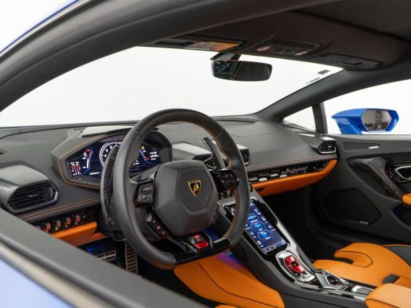 Lamborghini Huracán I Рестайлинг с пробегом 2022 года, цена 27 696 900 рублей, 2539 км, купе, Автокод Объявления