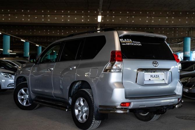 Toyota Land Cruiser Prado 150 Series с пробегом 2010 года, цена 2 550 000 рублей, 246765 км, внедорожник, Автокод Объявления