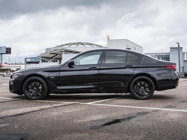 BMW 5 серии VIII (G60/G61/G68) с пробегом 2023 года, цена 6 100 000 рублей, 84520 км, седан, Автокод Объявления