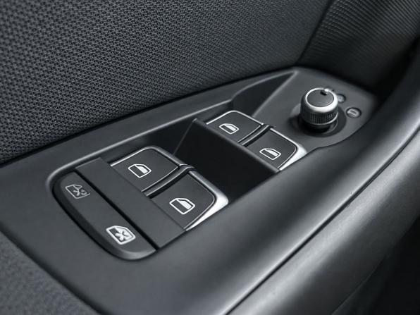 Audi Q3 I (8U) Рестайлинг с пробегом 2015 года, цена 2 149 000 рублей, 135140 км, внедорожник, Автокод Объявления