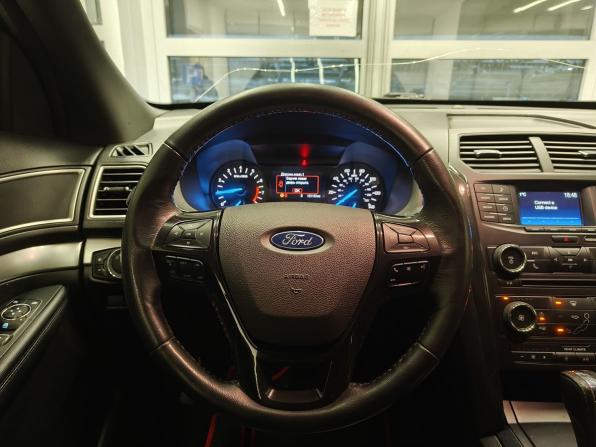 Ford Explorer V Рестайлинг 2 с пробегом 2017 года, цена 2 380 000 рублей, 161185 км, внедорожник, Автокод Объявления