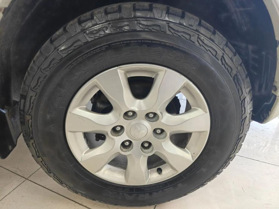 Mitsubishi Pajero IV Рестайлинг 2 Москва  - изображение 9
