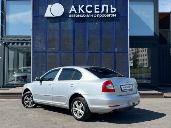 Skoda Octavia II (A5) Рестайлинг с пробегом 2012 года, цена 715 000 рублей, 220000 км, лифтбек, Автокод Объявления